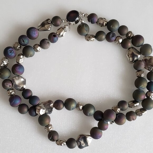 MASSIVE COLORED AGATE NECKLACE WITH GREEN, PURPLE, BLUE TONE BEADS AND SILVER TO - Picture 4 of 8